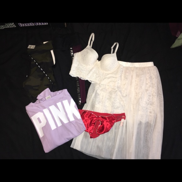 Victoria Secret sheer layered skirt. - Picture 6 of 6